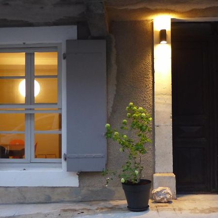 Le Ciel Par-Dessus Le Toit Bed and Breakfast Salavas Exterior foto